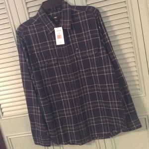 Men’s green/dark blue plaid shirt